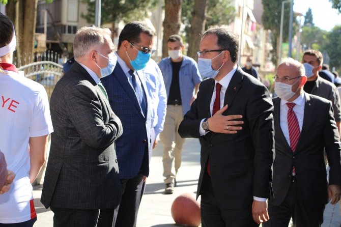 Bakan Kasapoğlu, Memleketi Kula’daki Yatırımları İnceledi