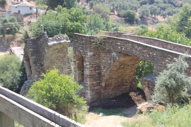 Tarihe Tanıklık Eden Köprü Bu Defa Nostalji Yaşatacak