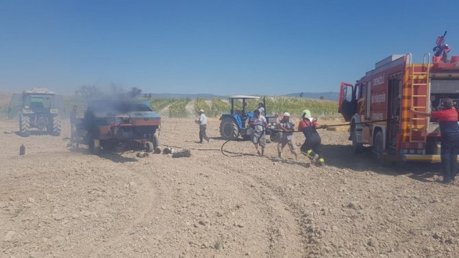 Denizli’de Balya Makinesinden Çıkan Yangın 30 Dönüm Araziyi Küle Çevirdi