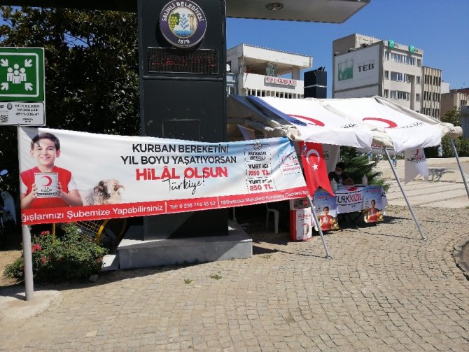 Salihli’de Kızılay Kurban Bağış Çadırı Kurdu