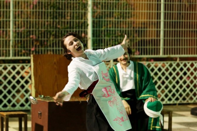 “Kavuklu’nun Mesleği” Efeler’de Sahnelenmeye Başladı