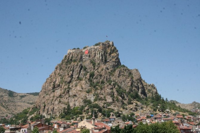 Asırlardır Dimdik Ayakta Duran Karahisar Kalesi’ni De Korona Virüs Vurdu