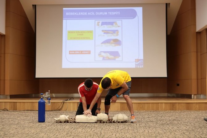 Yüzme Eğitmenlerine “Bronz Cankurtaran” Sertifikası