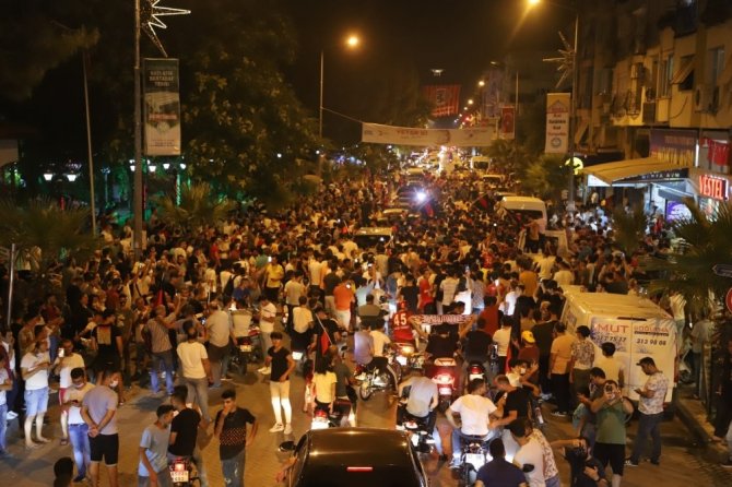 Turgutlu Şampiyonluğu Doyasıya Kutladı