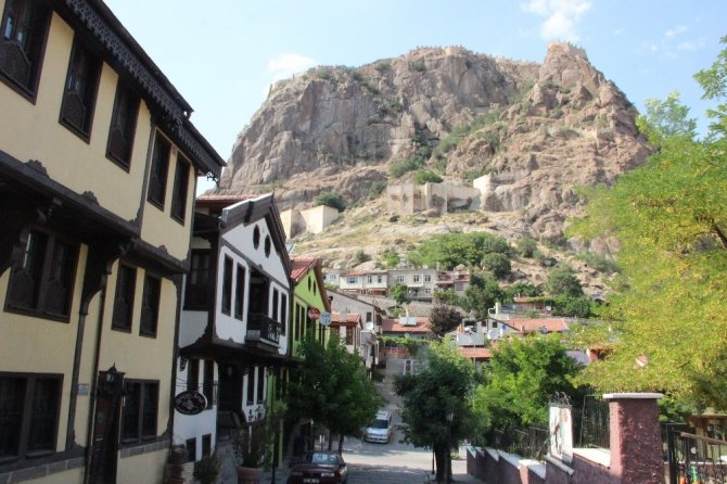 Doyumsuz Manzarayı Seyretmek İçin 226 Metre Yükseğe Çıkıyorlar