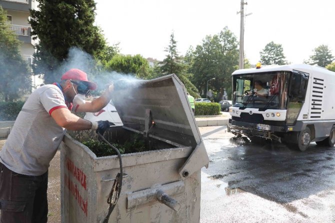 Bayraklı’da 24 Mahalle Köşe Bucak Temizlendi