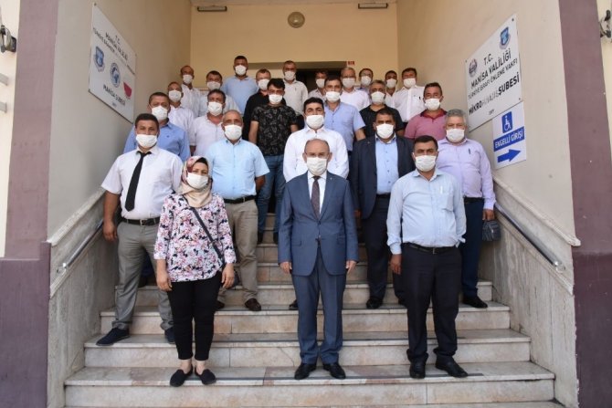 Vali Karadeniz, Muhtarlarla Bir Araya Geldi