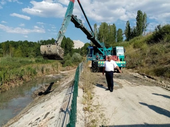 Koca Çay Ve Küçük Çay’da Temizleme Çalışması