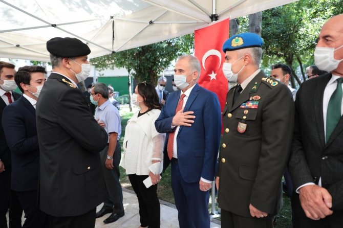 Geleneksel Bayramlaşma Pandemi Kurallarına Göre Yapıldı