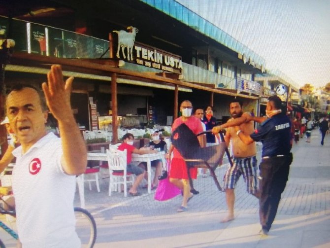 Didim’de Midye Satıcıları Zabıtaya Saldırdı