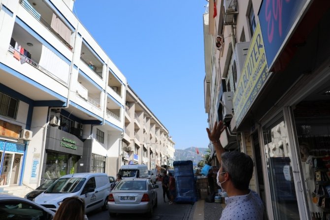 Başkan Oktay’dan Bayram Öncesi Personel Ve Esnaf Ziyareti