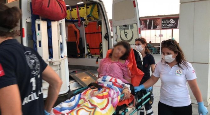 17 Yaşındaki Genç Kız Alkol Komasına Girdi