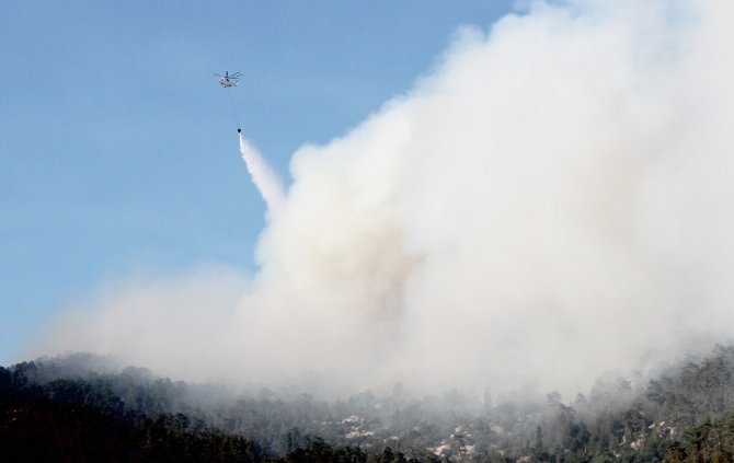 Yatağan Yangınına Müdahale Sürüyor