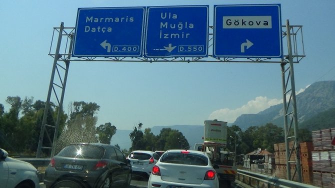 Bayramın Üçüncü Günü De Yollarda Yoğunluk Devam Etti