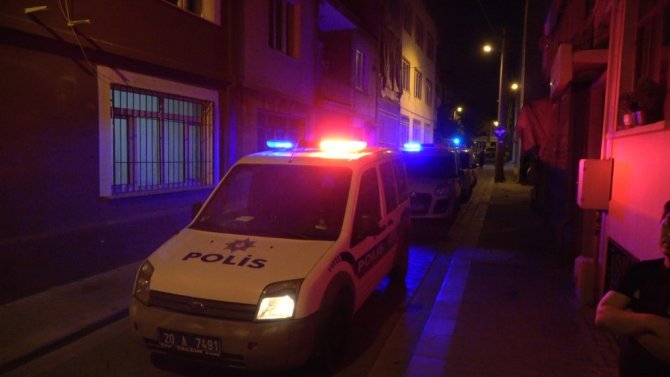 Kuzenler Arasında Başlayan Tartışma Kavgaya Dönüştü; 2 Gözaltı