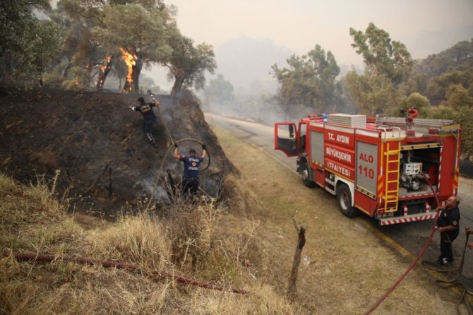 Büyükşehir Belediyesi İmamköy’deki Yangın İçin Teyakkuza Geçti