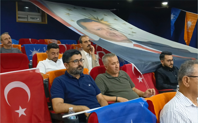 ak-parti-alg-04.jpg