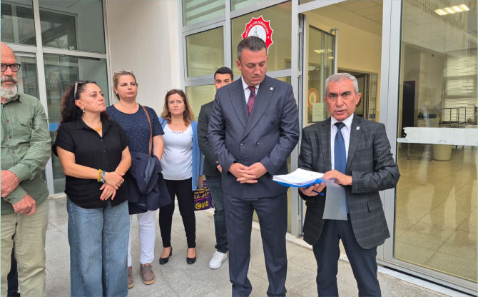izmir’in-aliaga-ilcesinde-yeni-parti-ilce-baskanligi-icin-duzenlenen-on-secimde-uyelerin-yuzde-73’u-sandik-basina-gitti.3.jpg